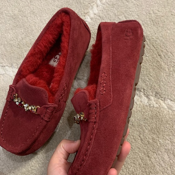 Cute Ugg flat shoes - Picture 9 of 10